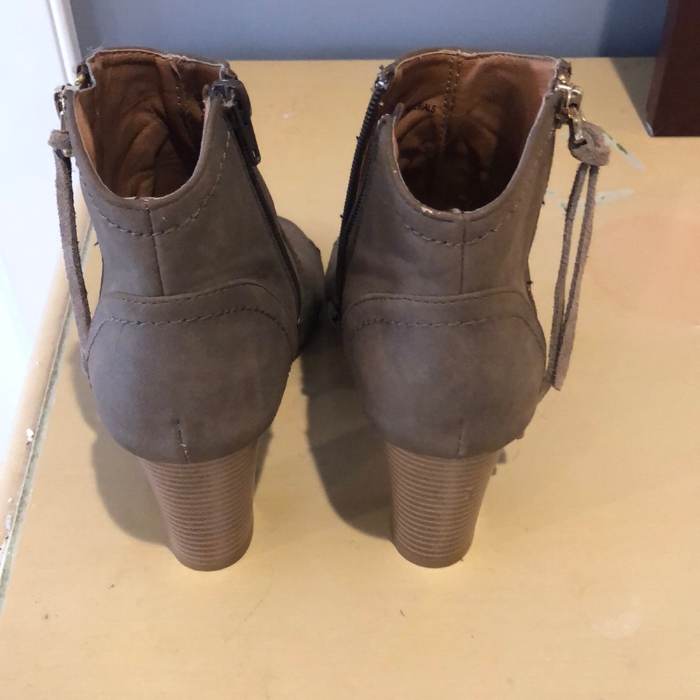 Open toe booties - Picture 3 of 4
